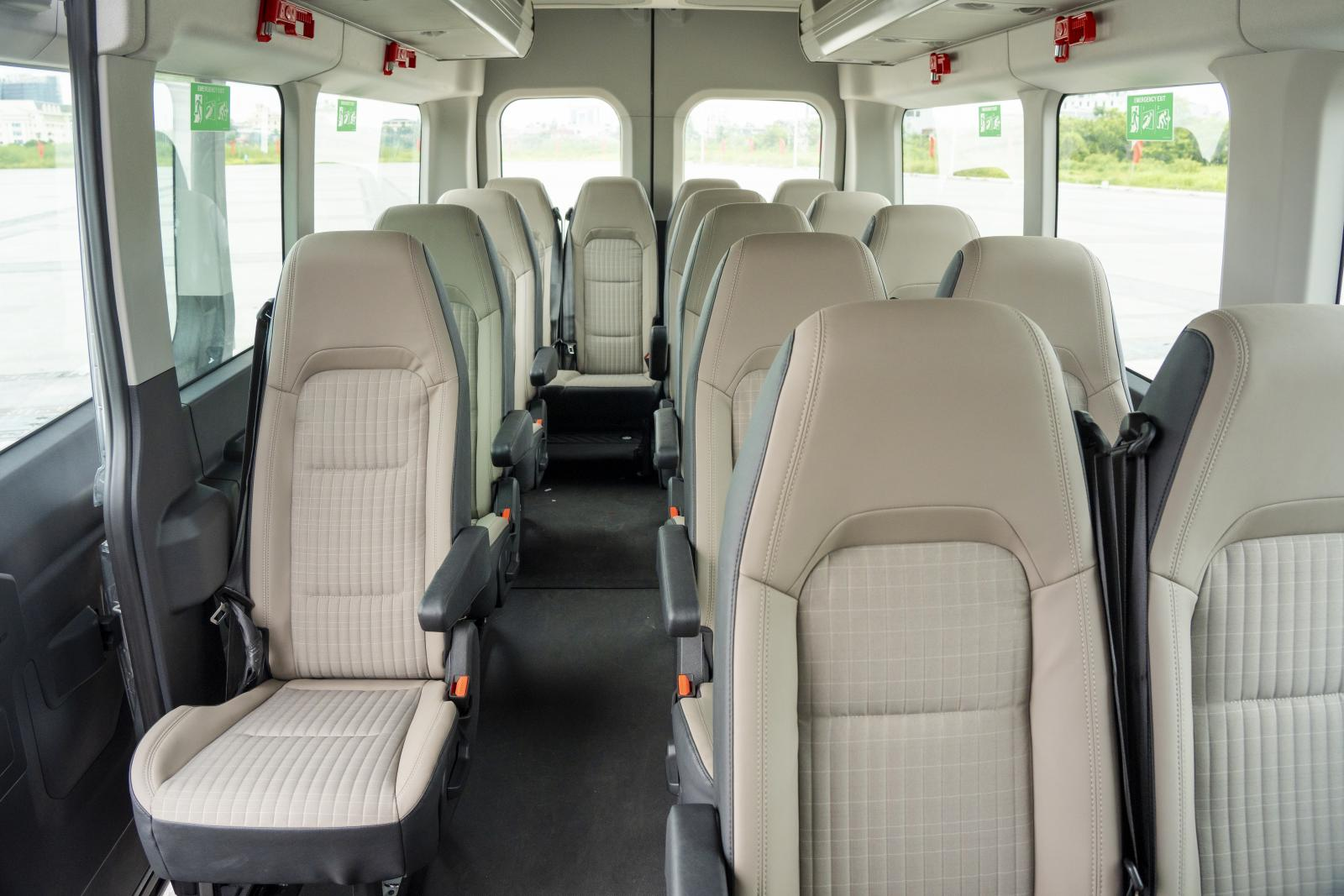 Thuê Xe 18 Chỗ Đi Hội An – Lựa Chọn Hoàn Hảo Cho Chuyến Du Lịch Trọn Vẹn Cùng Huy Đạt